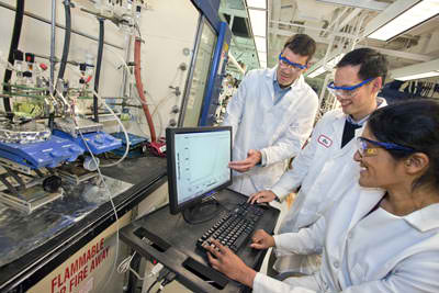 Molybdenum-oxo complex discoverers